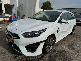 skadebil auto Kia Cee d Sportswagon 1.6 AUTOMAAT GDI PHEV DynamicPlusLine BJ 2023 2023/1