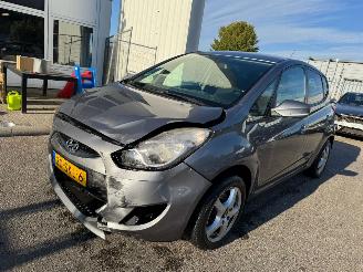 Coche accidentado Hyundai Ix20 1.4i i-Vision BJ 2011 148.836 KM 2011/10