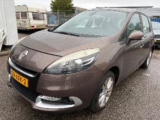 Schadeauto Renault Scenic 1.4 TCe Expression 2012/6
