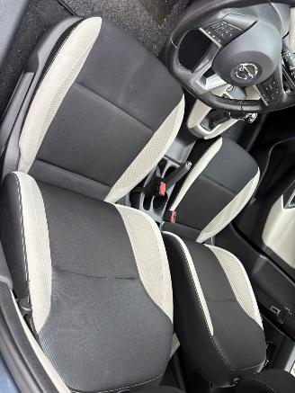 Nissan Micra 1.0 IG-T Tekna picture 11