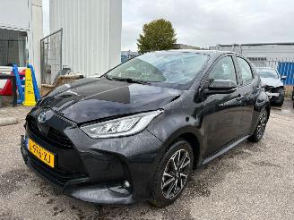 uszkodzony samochody osobowe Toyota Yaris 1.5 Hybrid Dynamic AUTOMAAT 2021/8