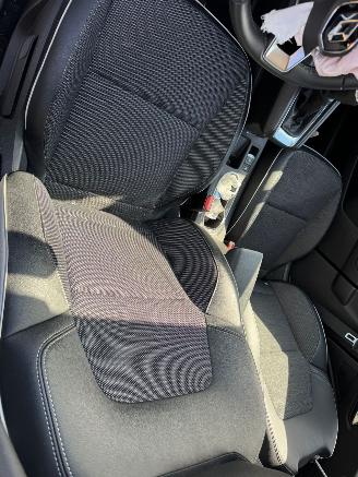 Renault Captur 1.0 TCe 90 Intens picture 16