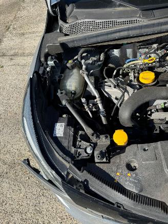 Renault Captur 1.0 TCe 90 Intens picture 8