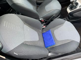 Ford Ka 1.2 Titanium picture 14