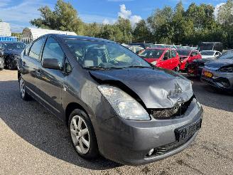 damaged passenger cars Toyota Prius 1.5 VVT-i Business Edition AUTOMAAT 2009/3