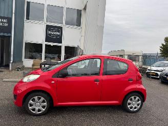 Peugeot 107 1.0-12V XR picture 2