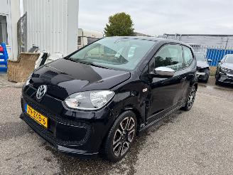 Unfallwagen Volkswagen Up! 1.0 move up! BlueMotion 2013/11