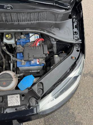 Volkswagen Up! 1.0 move up! BlueMotion picture 9