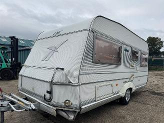 skadebil caravan LMC  490 P1 1994/2