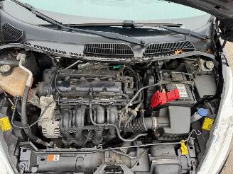 Ford Fiesta 1.25 Titanium picture 7
