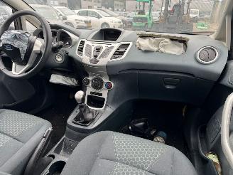 Ford Fiesta 1.25 Titanium picture 15