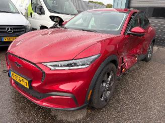 Unfallwagen Ford Mustang Mach-e RWD 75 kWh 2021/12