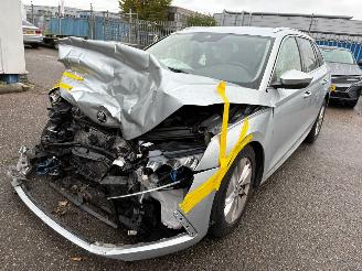 Schadeauto Skoda Octavia Combi 1.0 TSI Business Edition 2021/8