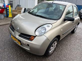 skadebil auto Nissan Micra 1.2 Visia 2004/5