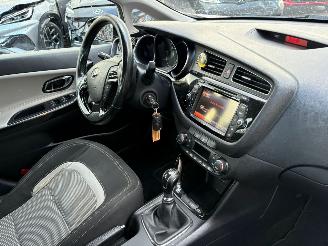 Kia Cee d Sportswagon 1.6 GDI Plus Pack BJ 2013 238.756 KM picture 11