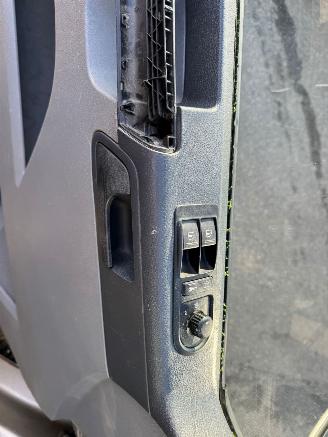 Volkswagen Transporter 2.5 TDI 300 BJ 2005 302.203 KM picture 11