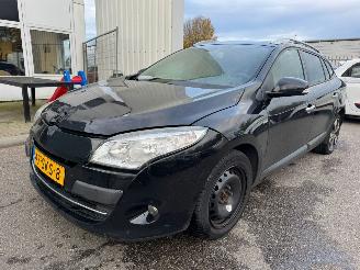 krockskadad bil auto Renault Mégane Estate 1.5 AUTOMAAT dCi Bose BJ 2011 353.907 KM 2011/10