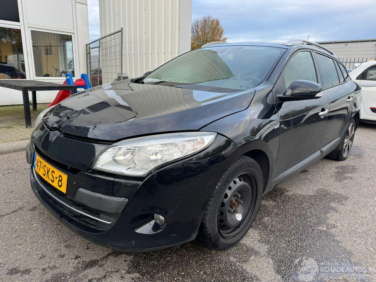 Renault Mégane Estate 1.5 AUTOMAAT dCi Bose BJ 2011 353.907 KM