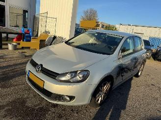 skadebil auto Volkswagen Golf 1.6 TDI Comfortline BlueMotion AUTOMAAT 2010/7