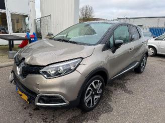 Auto incidentate Renault Captur 1.2 TCe Dynamique AUTOMAAT 2014/6