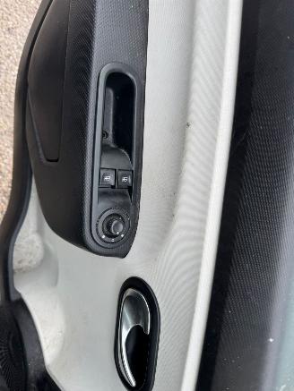 Renault Twingo 1.0 SCe Collection BJ 2017 216.850 KM picture 12