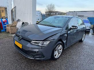 damaged passenger cars Volkswagen Golf 1.0 eTSI Life AUTOMAAT 2022/3