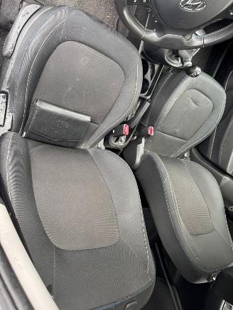 Hyundai I-10 1.0i i-Motion Go! 2016 picture 14