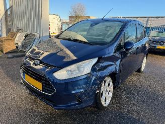 Unfallwagen Ford B-Max 1.0 EcoBoost Titanium 2013/4