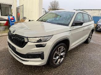 damaged passenger cars Skoda Kodiaq 1.5 TSI Sportline Business 7p. 2023/6
