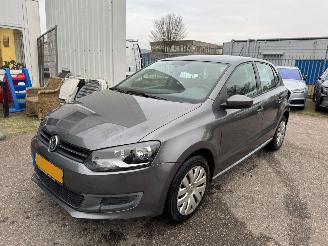 Vaurioauto  passenger cars Volkswagen Polo 1.4-16V Comfortline BJ 2010 234.133 KM 2010/1