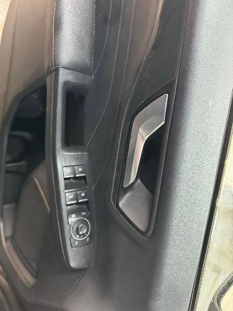 Ford Kuga 2.5 AUTOMAAT PHEV ST-Line BJ 2023 130.021 KM picture 15