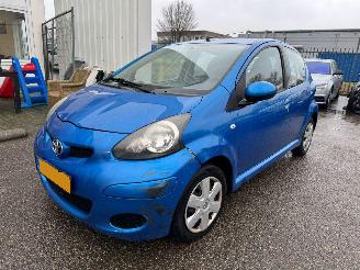 skadebil auto Toyota Aygo 1.0-12V Comfort Navigator BJ 2011 132.249 KM 2011/4