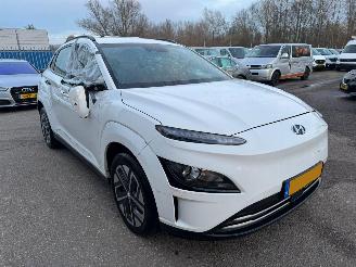 Hyundai Kona EV Comfort AUTOMAAT 64 kWh BJ 2023 31.431 KM picture 6