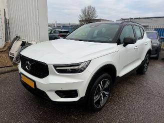 Voiture accidenté Volvo XC40 1.5 T3 R-Design AUTOMAAT 2019/10