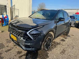 Damaged car Kia Sportage 1.6 T-GDi Plug-in Hybrid AWD GT-PlusLine AUTOMAAT 2023/7