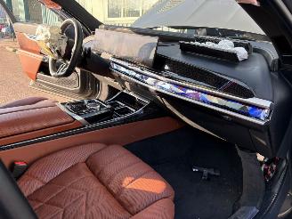 BMW 7-serie 750e xDrive picture 24