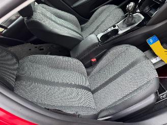 Peugeot 208 1.2 PureTech 100 Allure picture 16