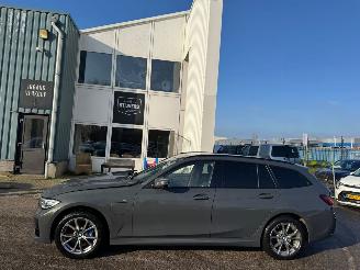 BMW 3-serie Touring 330e High Executiven AUTOMAAT picture 2