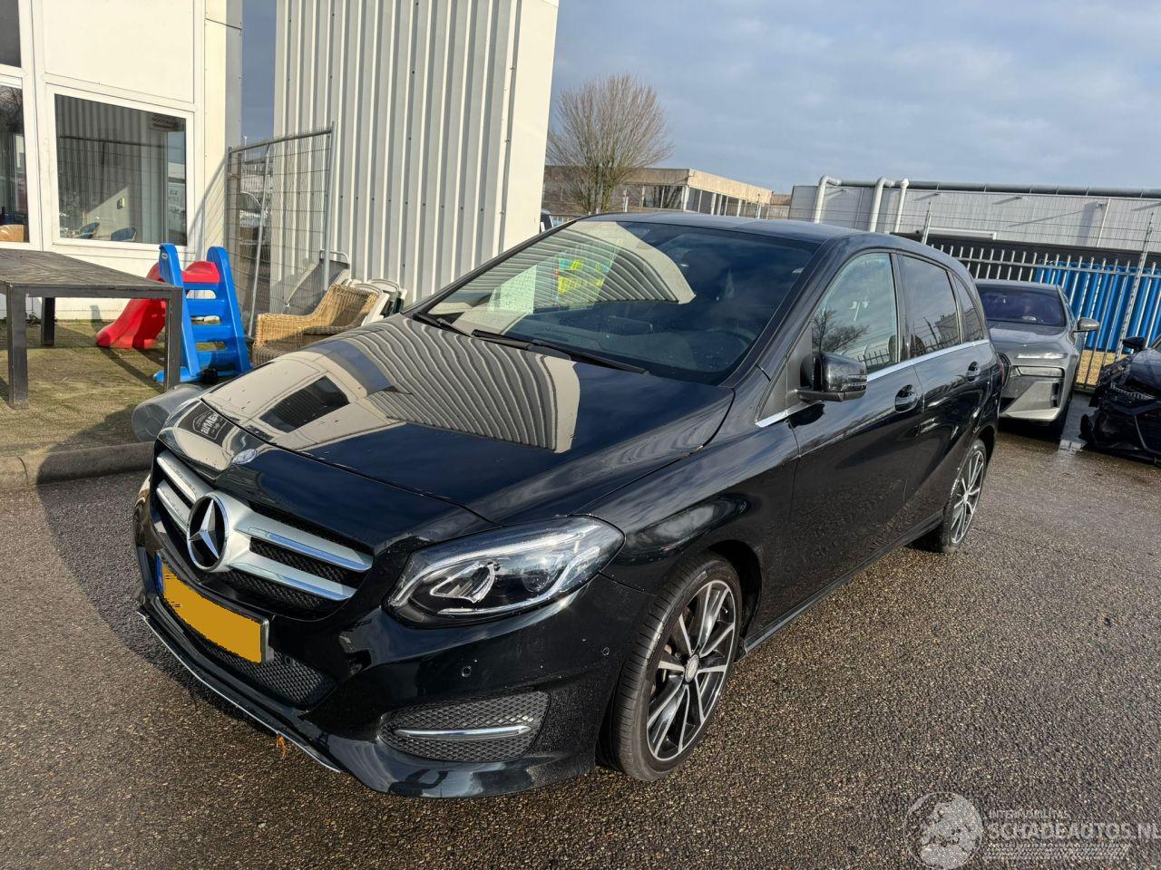 Mercedes B-klasse 180 Ambition