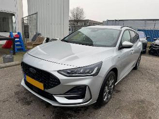 Unfallwagen Ford Focus Wagon 1.0 EcoBoost Hybrid ST Line Style 2023/2