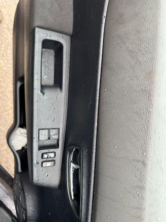 Toyota Yaris 1.0 VVT-i Aspiration picture 16