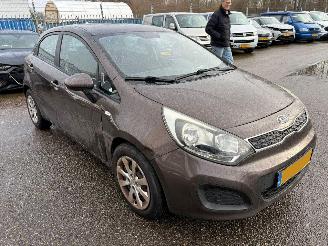 Schadeauto Kia Rio 1.2 CVVT Comfort Pack 2012/6