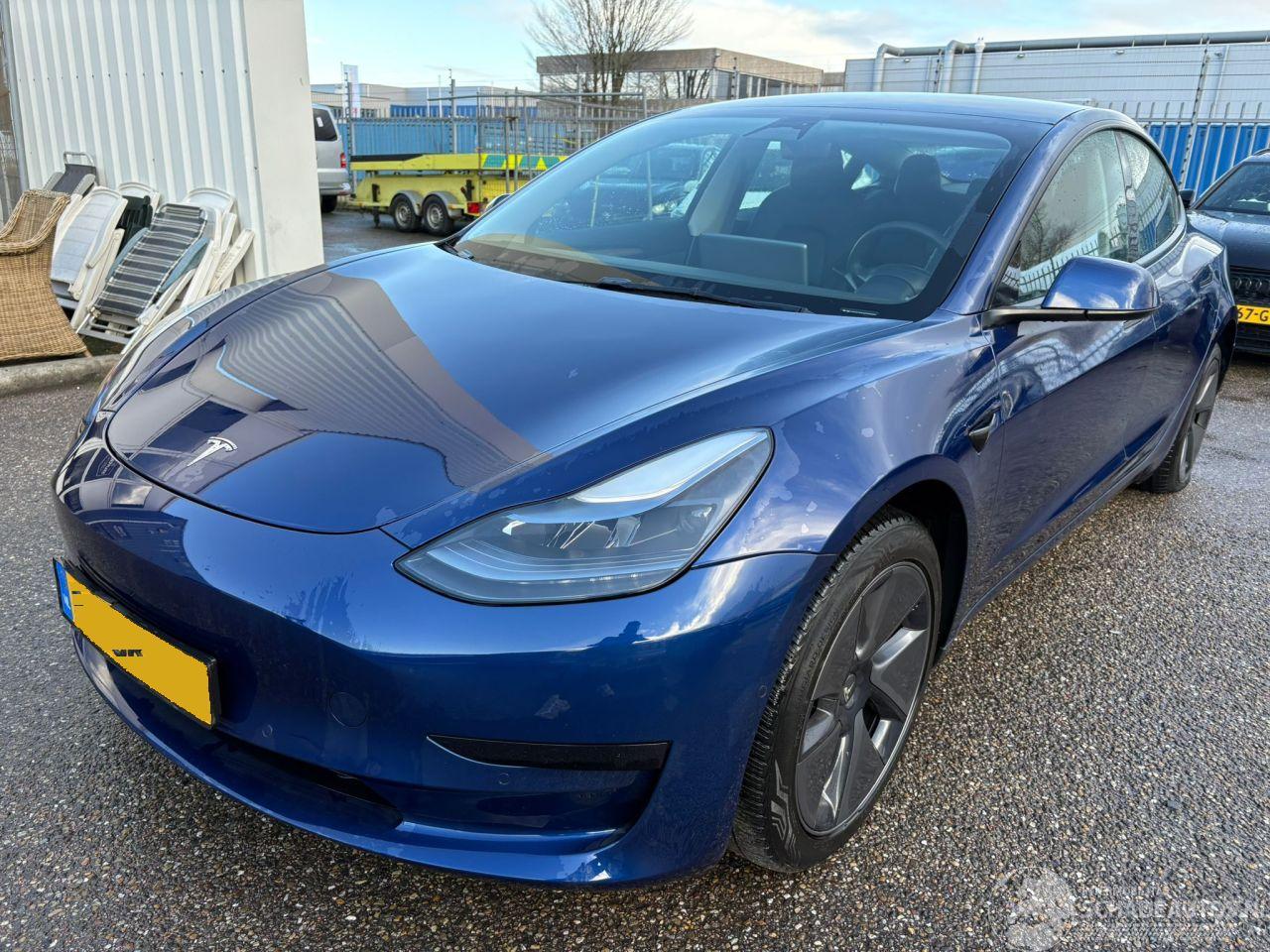 Tesla Model 3 Standard RWD Plus 60 kWh