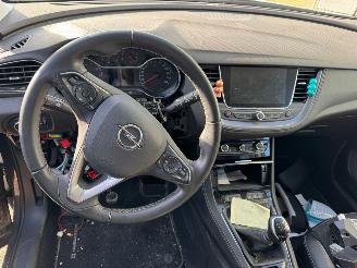 Opel Grandland X 1.2 Turbo Business Executive picture 12