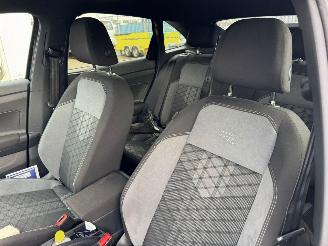 Volkswagen Taigo 1.0  AUTOMAAT TSI R-Line Business picture 19