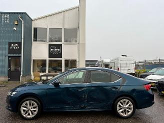 Skoda Octavia 1.5 AUTOMAAT  e-TSI Business Edition Plus picture 2