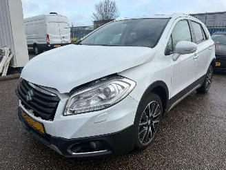 skadebil auto Suzuki SX4 S-Cross 1.6  AUTOMAAT High Executive 2014/3