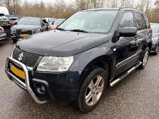 Suzuki Grand-vitara 2.0-16V High Executive picture 1
