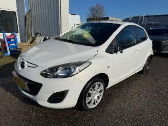 Coche accidentado Mazda 2 1.3 Cool 2012/2