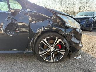 Peugeot 208 1.6 THP GTi picture 8